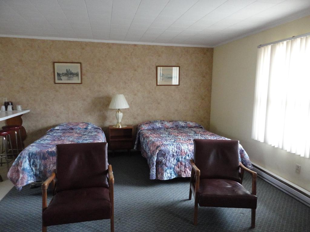 Hipwell'S Motel Fonthill Exterior foto